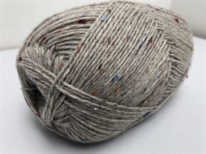 Regia tweed strømpegarn - gråbrun med flot nister, 150 gram 